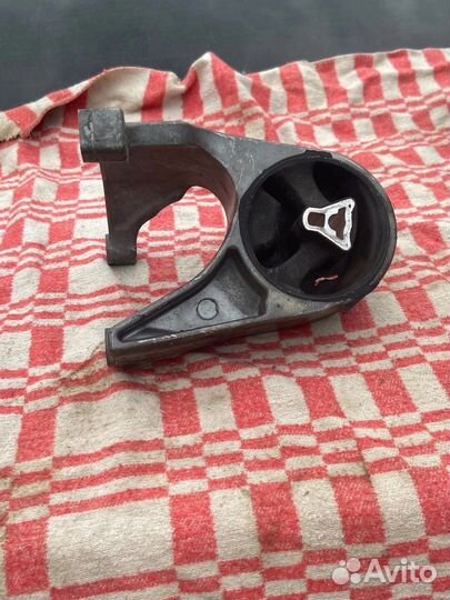 Подушка двигателя/коробки Dodge Stratus