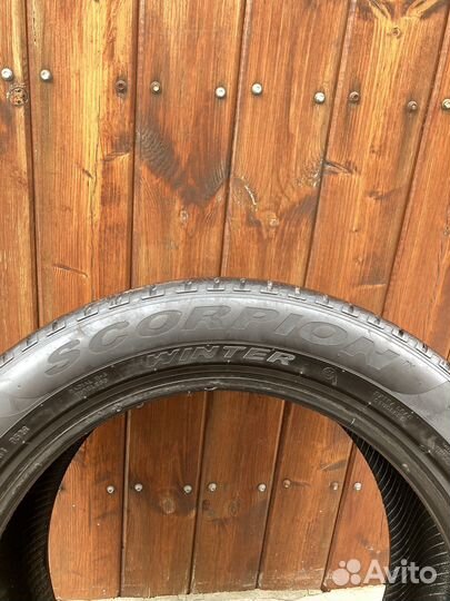 Pirelli Scorpion Winter RFT 285/45 R19 111V