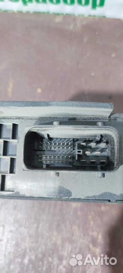 Блок управления бортовой сетью Audi A8 D3