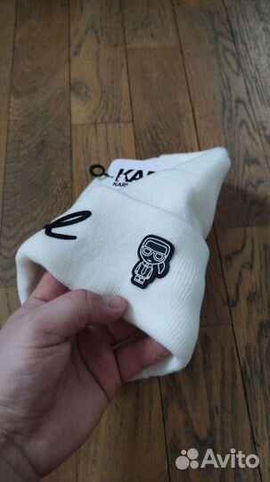 Шапка Karl Lagerfeld новая (бежевая)