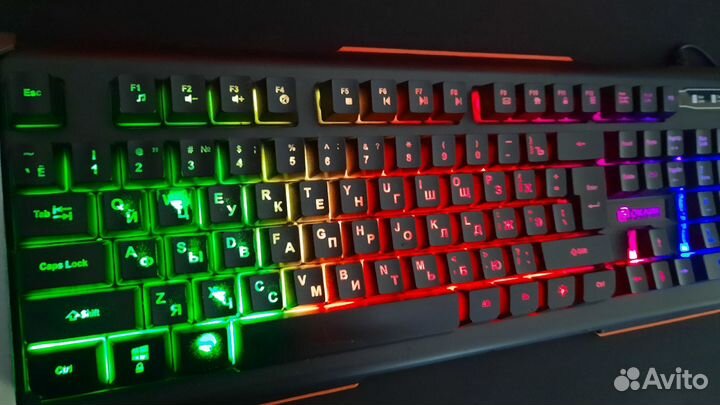 Игровая клавиатура с подсветкой oklick gaming