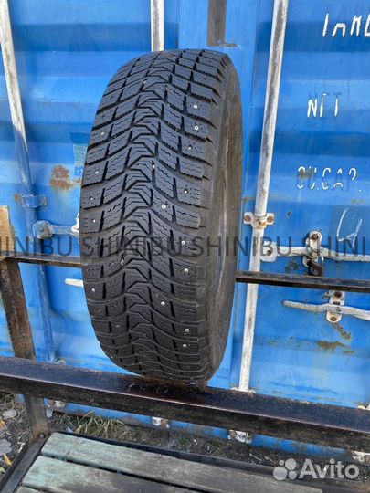 Michelin X-Ice North 3 205/55 R16 92B