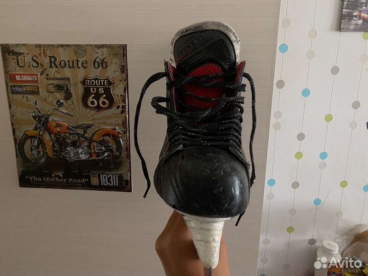 Хоккейные коньки bauer x800 6.5 (EE)