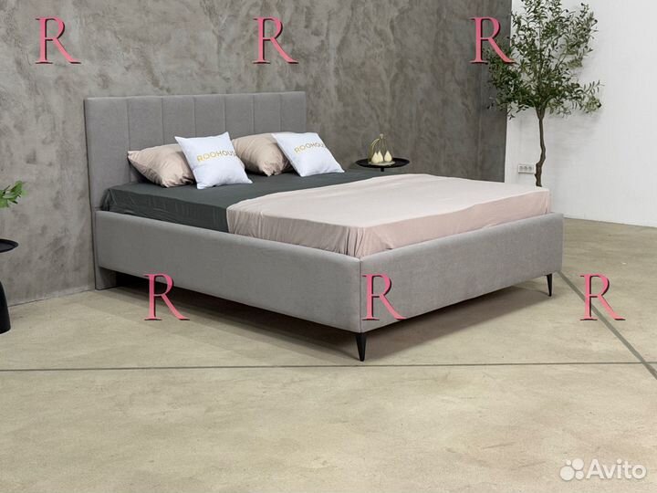 Кровать двуспальная мягкая