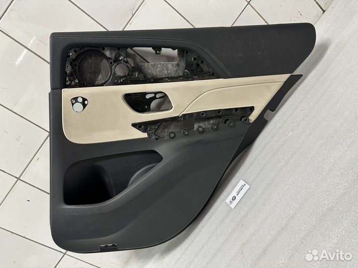 Обшивка задней правой двери Mercedes GLE W167