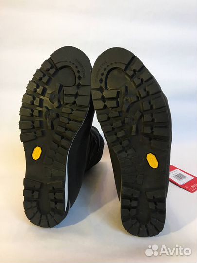 Ботинки альпинистские The North Face (40.5 eu)