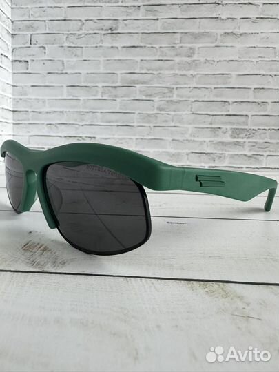 Солнцезащитные очки Bottega