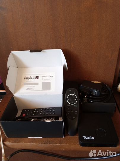Android TV Box приставка Tanix W2 4/32