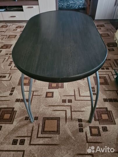 Кухонный стол