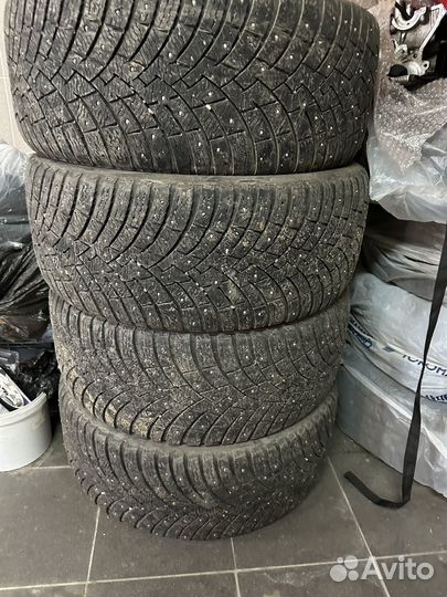 Pirelli Ice Zero 2 255/50 R19