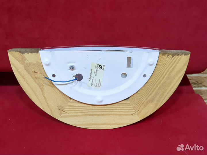 Настенный светильник бра