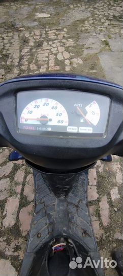 Скутер Сузуки сепия