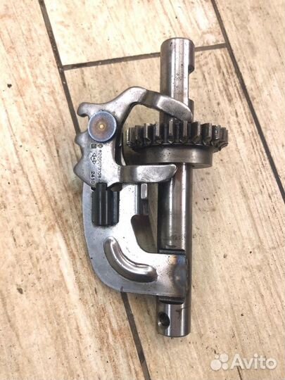 Вилка сцепления Renault Logan седан 1.4 2008