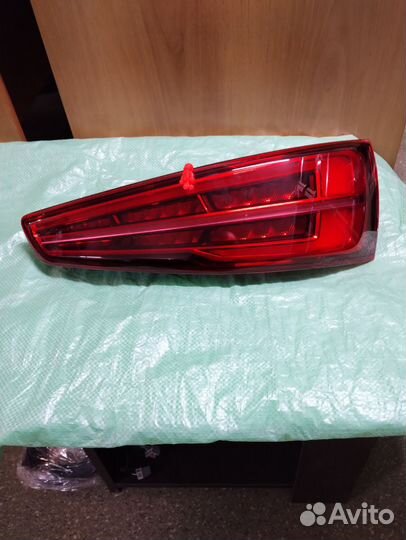 Фонарь задний audi q3