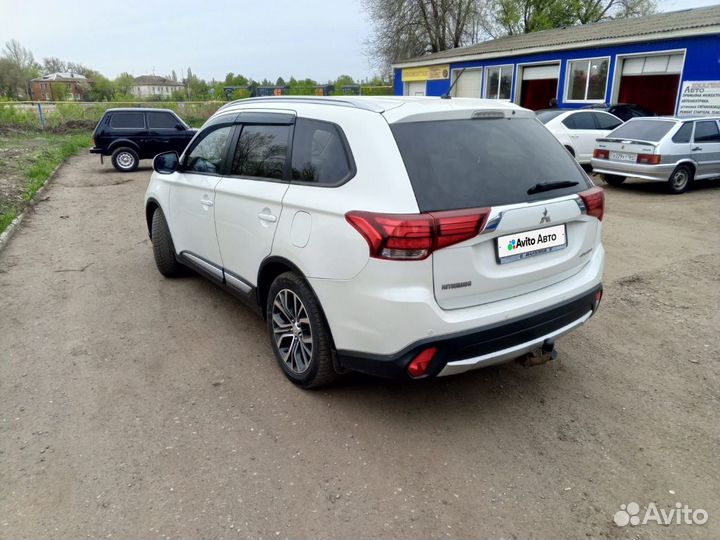 Mitsubishi Outlander 2.4 CVT, 2016, 150 000 км