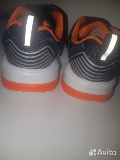 Кроссовки 23рр