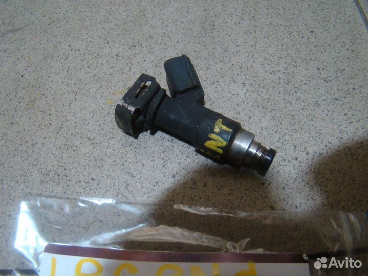 Форсунка инжекторная Honda Legend 4