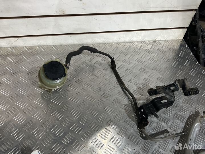 Бачок гур toyota camry 40