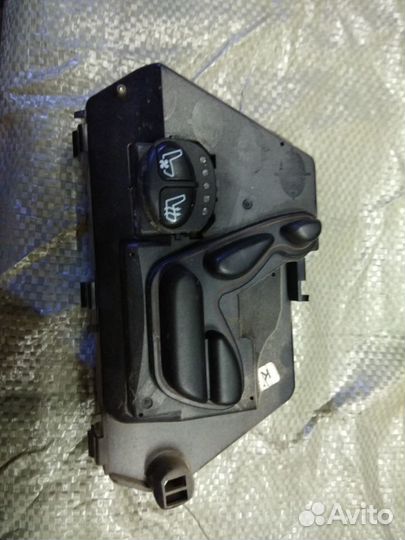 Блок управл зад левого сиденья Mercedes w220