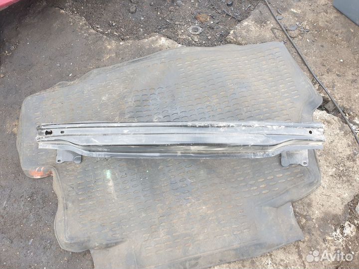 Усилитель заднего бампера VW Jetta VI Джетта 6