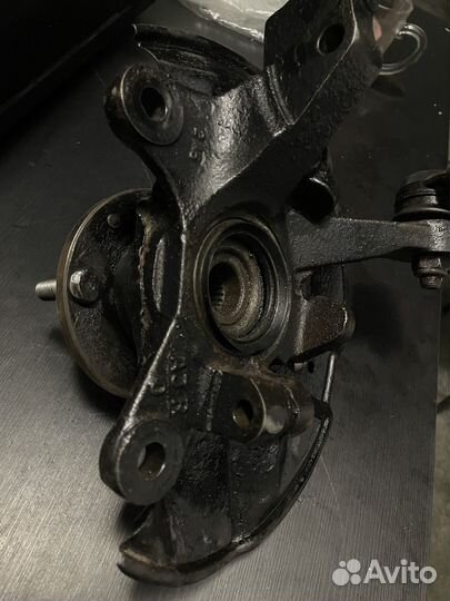 Поворотный кулак Kia Rio 1 (DC) передний правый