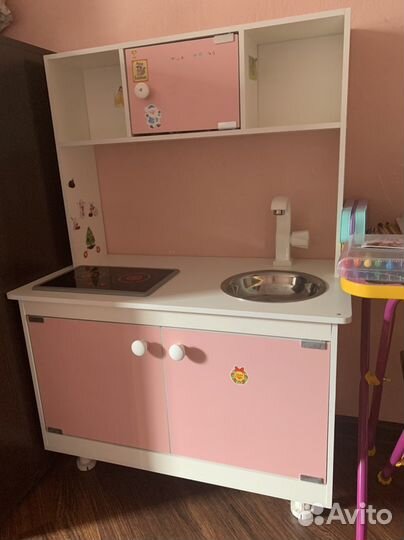 Детская деревянная кухня