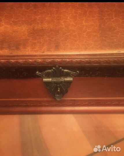 Сундук деревянный