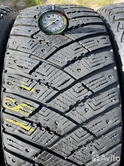 Goodyear Ultragrip Ice Arctic 215/55 R17