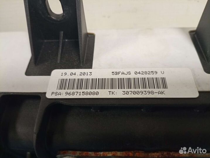 Подушка безопасности пассажира Citroen C4 B7