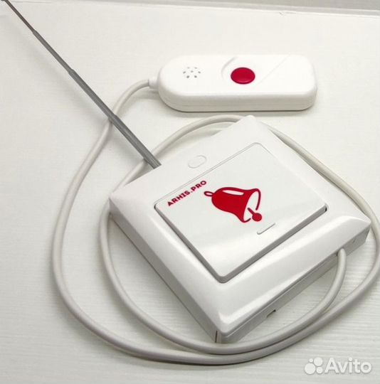 Кнопка вызова персонала с выносной кнопкой в руку