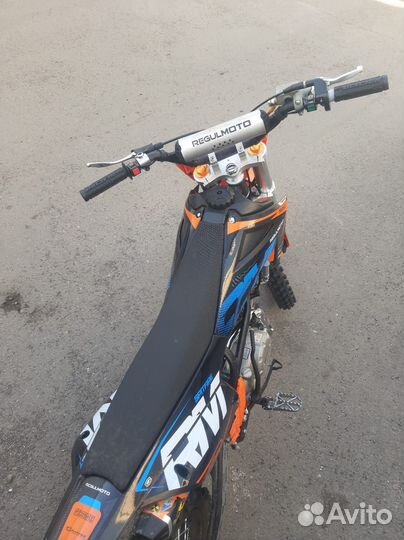 Питбайк regulmoto spitfire pro 140