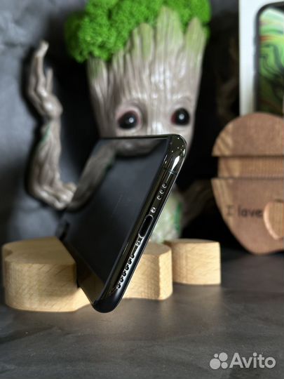 iPhone Xs, 256 ГБ