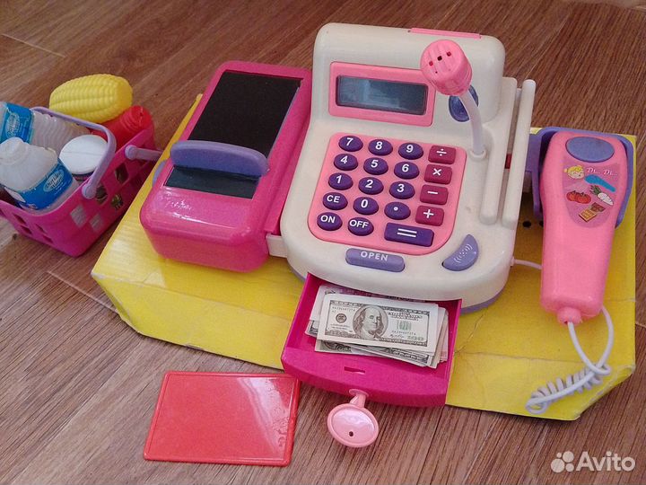 Игрушечная касса