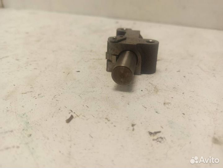 Натяжитель ремня грм