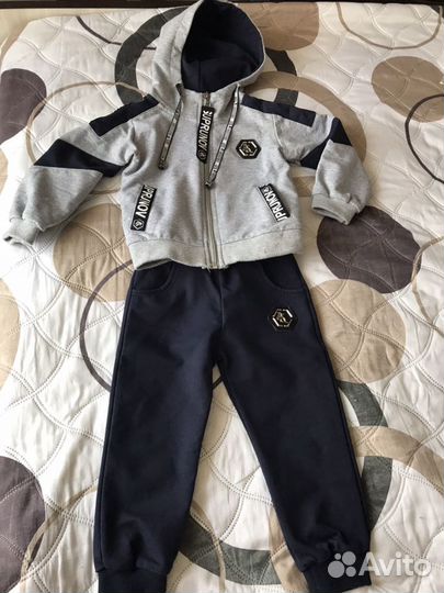 Спортивный костюм