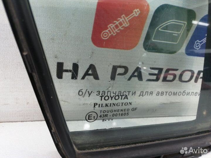 Форточка двери передняя правая Toyota Avensis T270