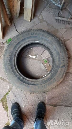 Bridgestone Ice Cruiser 7000 225/70 R16