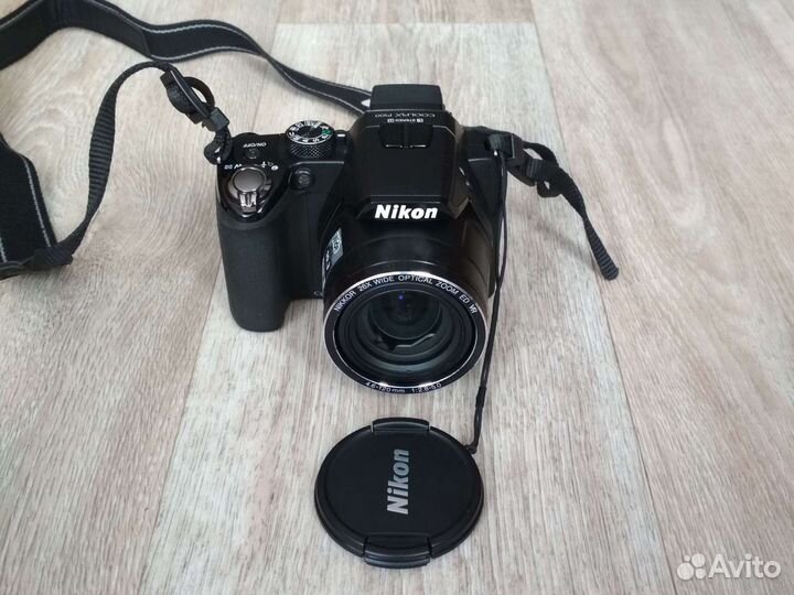 Компактный фотоаппарат