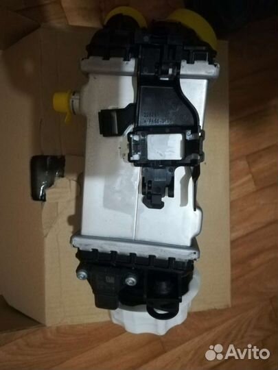 Интеркллер левый BMW X5 G05 G15 X7 M850i