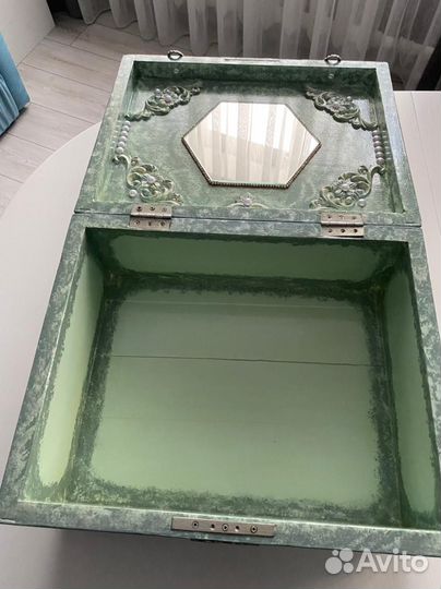 Сундук декоративный