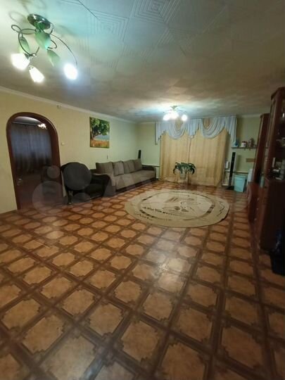 Дом 226,7 м² на участке 9 сот.