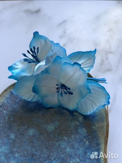 Брошка цветок Нежность