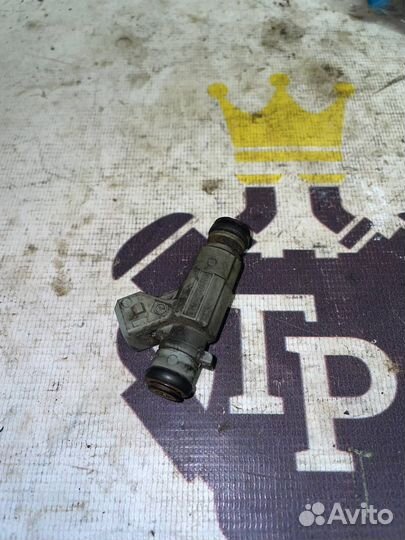 Форсунка топливная Mercedes-Benz 210 б\у