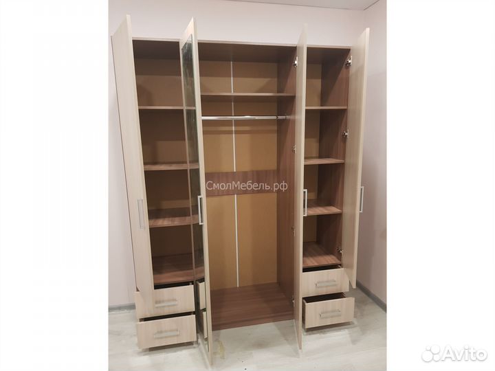 Шкаф четырёхстворчатый