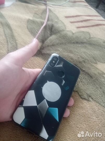 Xiaomi Mi A2 Lite Android One, 3/32 ГБ