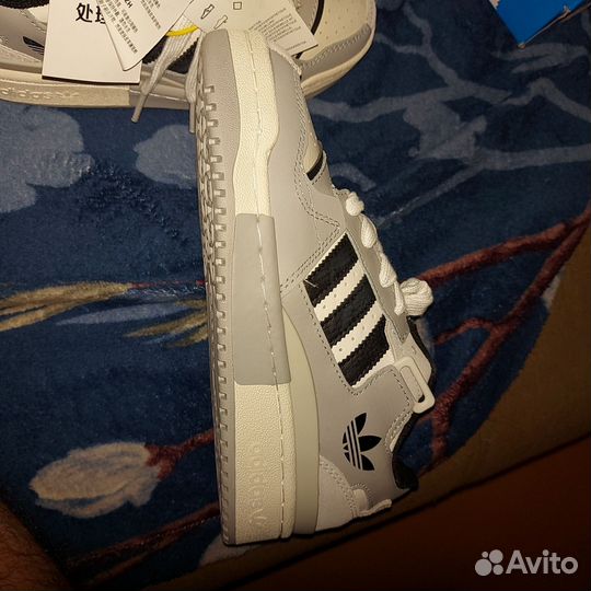 Кроссовки adidas