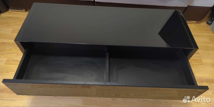 Тумба под телевизор (закалённое стекло)