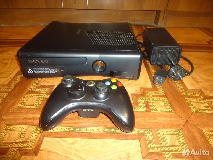 Xbox 360 Slim прошита (Freeboot) 320Gb