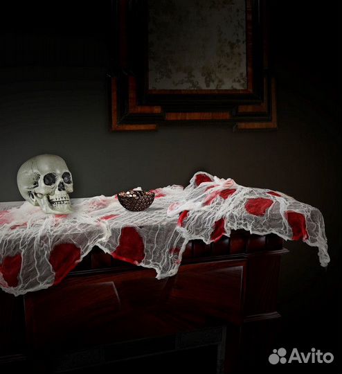 Скатерть кровавая хлопчатобумажная