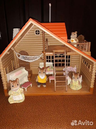 Игрушка домик